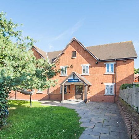Travelodge Basildon Уикфорд Экстерьер фото