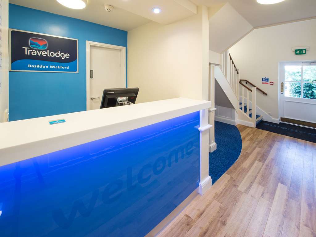 Travelodge Basildon Уикфорд Интерьер фото